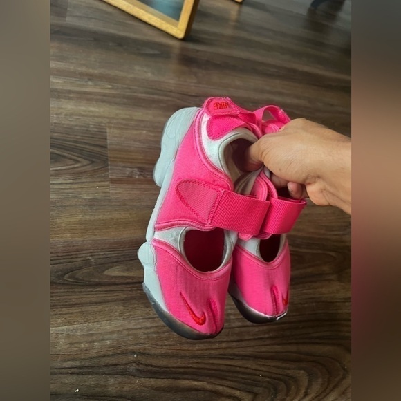 Vintage Nike Air Rift - Hot Pink Women's size 6 - Picture 4 of 11
